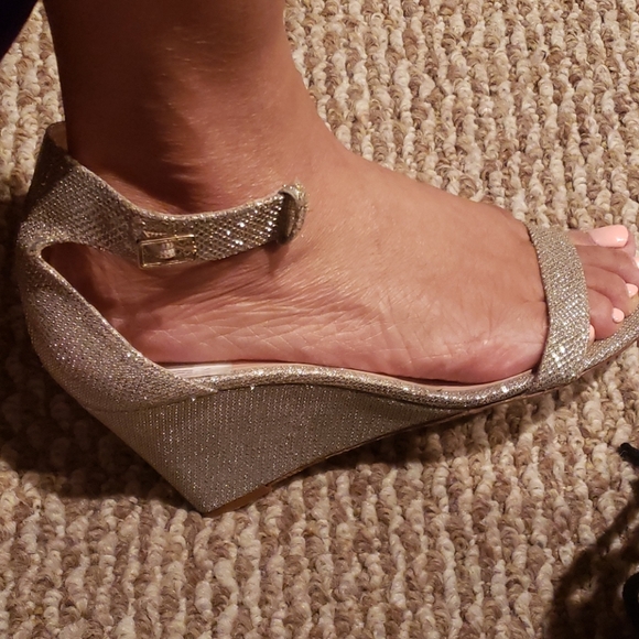 KATE SPADE ANKLE STRAP SPARKLE WEDGES - Picture 2 of 8